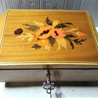 Carillon sorrentino in legno con chiave an 50