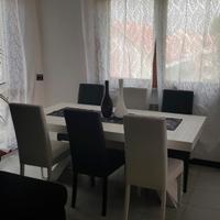 tavolo allungabile con sedie