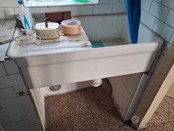 Lavatoio per lavanderia/cucina