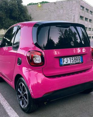 Smart coupe rosa Barbie Margot