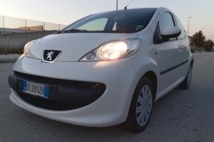 Peugeot 107 1,0 benzina