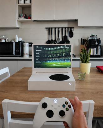 console xbox series S con monitor integrato