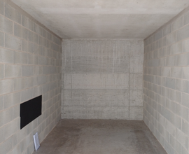 Garage di recente costruzione