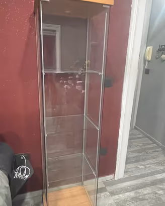 Vetrinetta detolf ikea