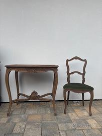 Tavolino con sedia antico