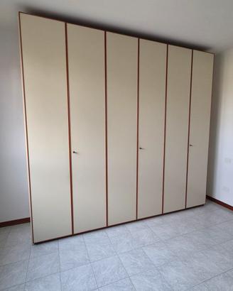 Armadio 6 ante