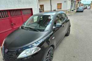 lancia ypsilon 2014 