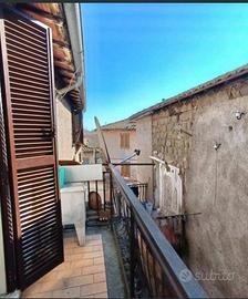 Trilocale con balcone