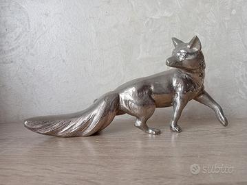 Volpe argentata in metallo 