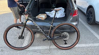 Scott Scale 925 in carbonio