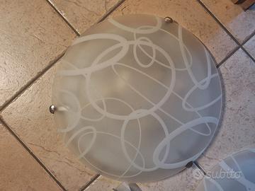 Applique e plafoniere in vetro satinato con decori
