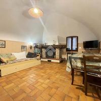 2 LOCALI A DOLCEACQUA