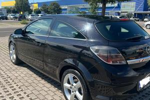 Opel Astra Gtc