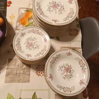 Servizio piatti vintage