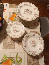 Servizio piatti vintage