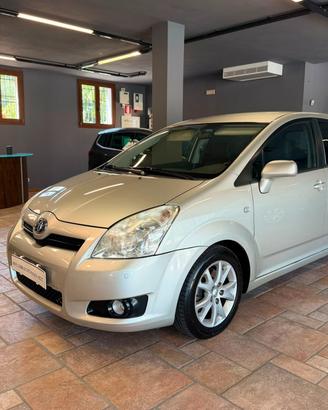 Toyota Corolla Verso 2.2 16V D-4D DPF Luna 7pti