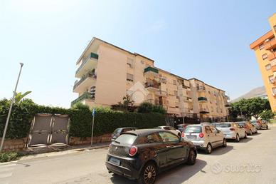 3 LOCALI A PALERMO