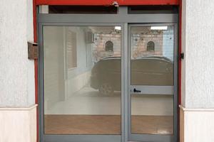 Locale commerciale 100 Mq