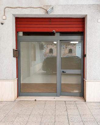 Locale commerciale 100 Mq