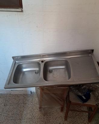 lavello in acciaio a 2 vasche