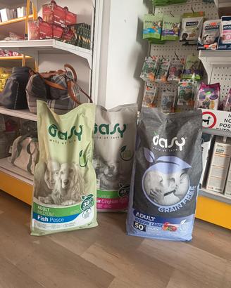 liquidazione secco per cani e gatti  al 30%