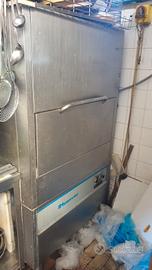 Lavastoviglie industriale  prezzo trattabile