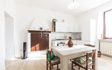 Inverigo - Soluzione Indipendente con Giardino, Bo