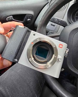 Xiaomi Yi M1 Mirrorless 