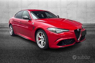 ALFA ROMEO Giulia 2.9 V6 Bi-Turbo AT8 Quadrifogl