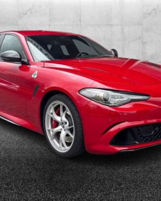 ALFA ROMEO Giulia 2.9 V6 Bi-Turbo AT8 Quadrifogl