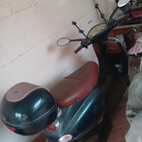 vespa et4  150