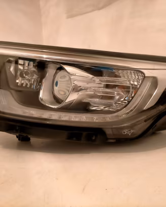 Faro sinistro KIA Stonic 92101H8