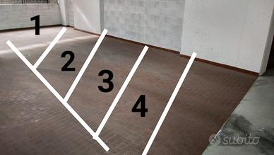 Posti moto coperti in garage in via beverara