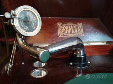 Grammofono 'GRAMOLA' inizi del '900