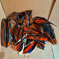 Plastiche con grafiche KTM 2008-2011 