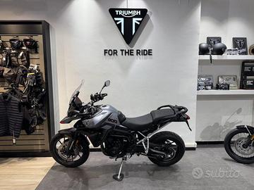 TRIUMPH Tiger 900 GT .