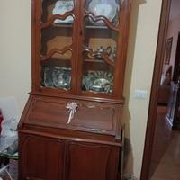 servante con vetrina