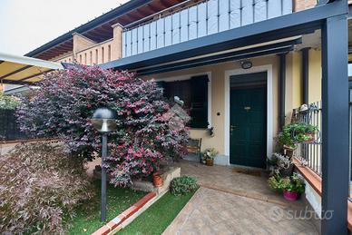 VILLA A SCHIERA CENTRALE A SPINO D'ADDA