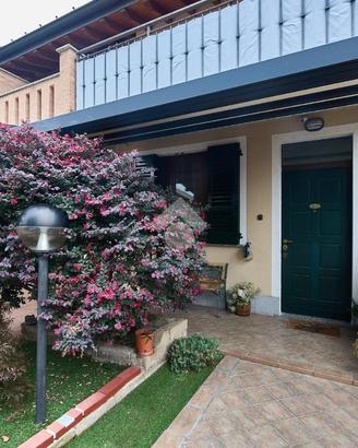VILLA A SCHIERA CENTRALE A SPINO D'ADDA