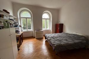 Ampia singola in appartamento di musicisti