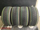 Gomme 245 40 18-1257