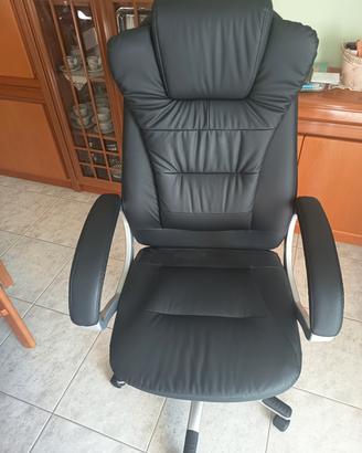 sedia da ufficio o scrivania 