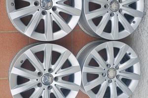 4 cerchi 16 originali Mercedes Vito Viano