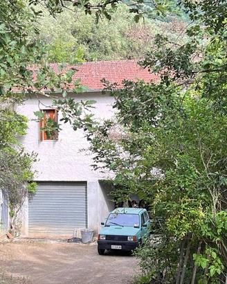 Rustico / Casale di 80 m² con 5 locali e box auto 