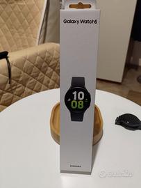 Samsung Galaxy Watch5 44mm Cassa in Alluminio Nero