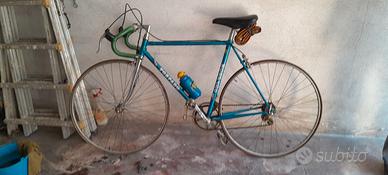 Bici  da corsa vintage Torpado anni 80