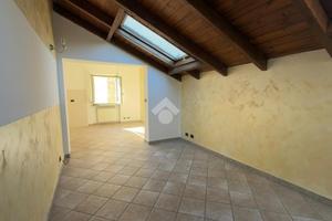 3 LOCALI A CRESCENTINO