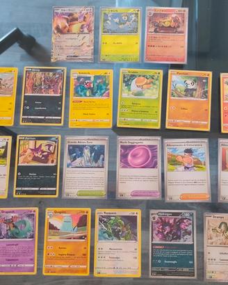 Lotto carte Pokemon
