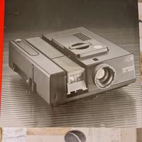 Proiettore Diapositive + 2 Rullini Pro + omaggio 