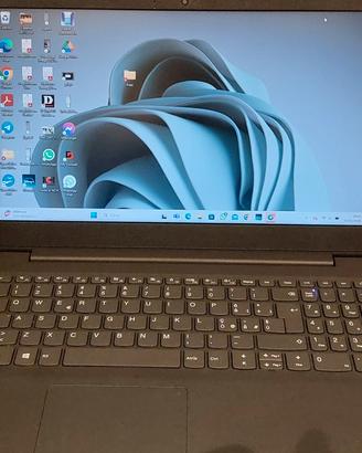 notebook 15.3" 4gb ram disco ssd da 500gb  